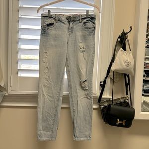 Distressed boyfriend jeans